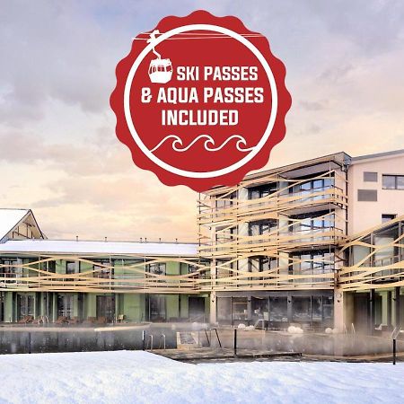 Hotel Galeria Thermal Bešeňová エクステリア 写真