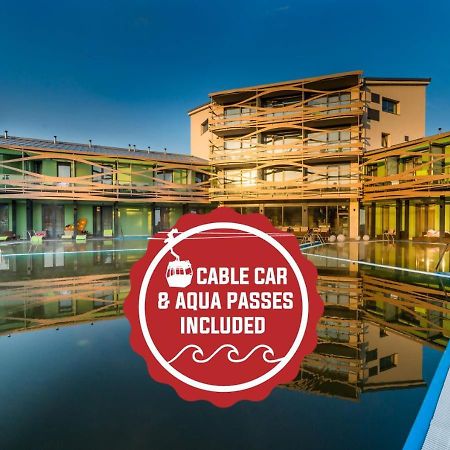 Hotel Galeria Thermal Bešeňová エクステリア 写真