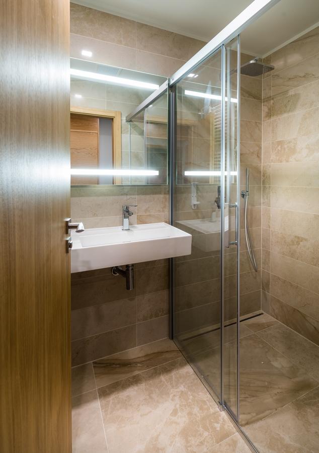 Hotel Galeria Thermal Bešeňová エクステリア 写真